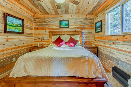 The Red Door Retreat image 9